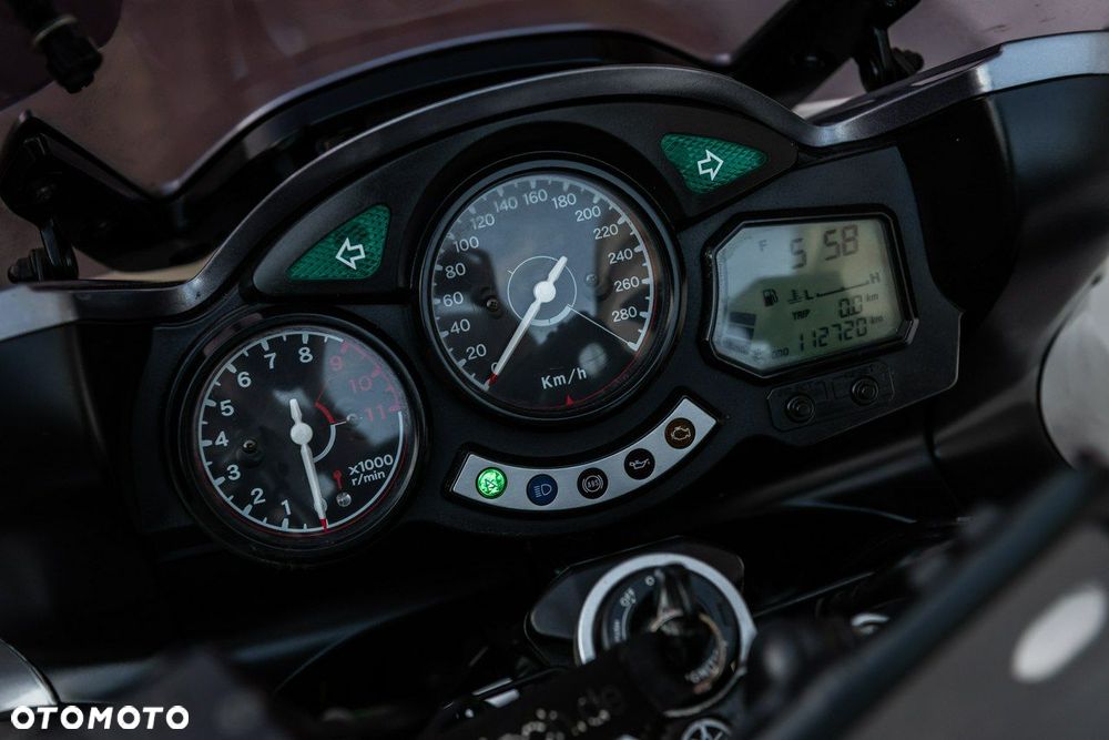 Yamaha FJR - 9
