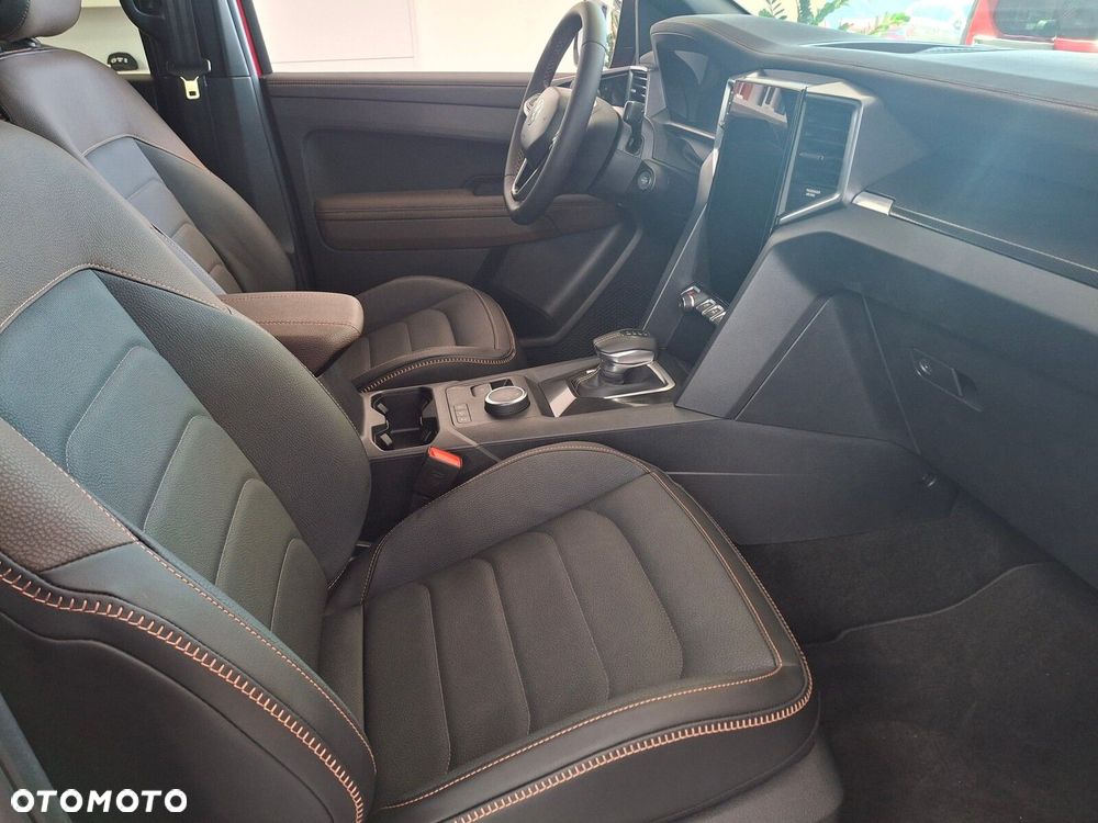 Volkswagen Amarok - 22