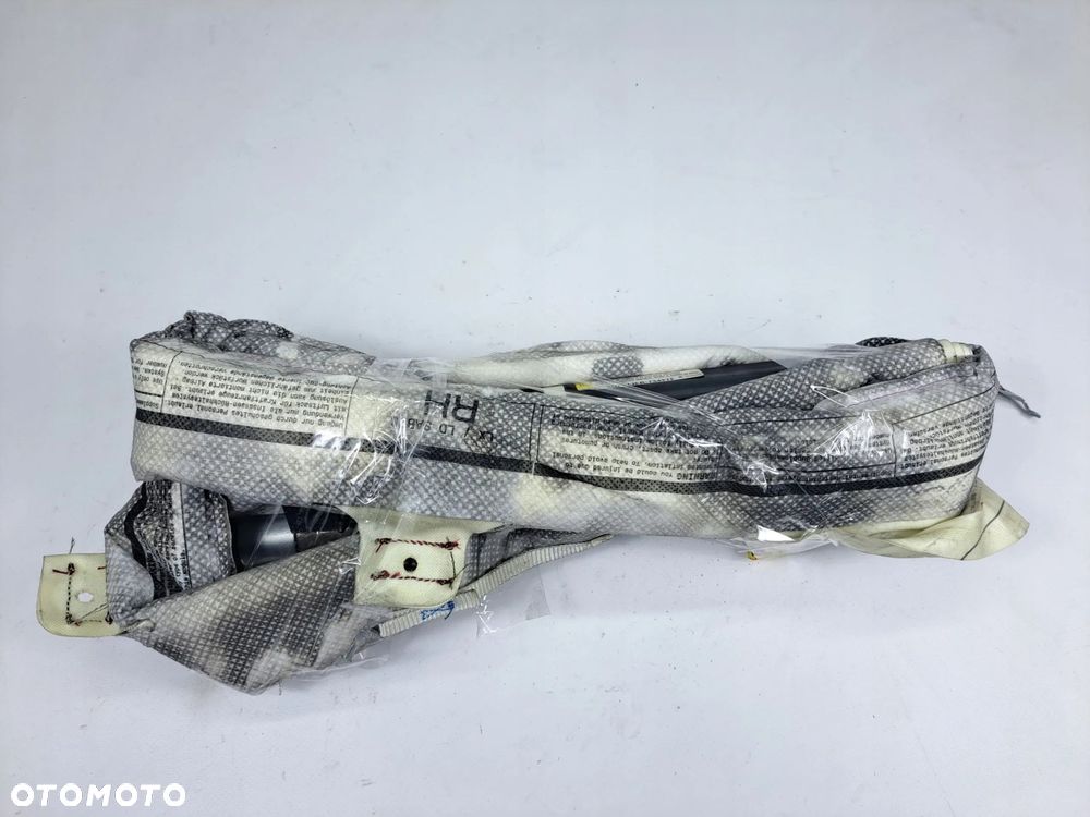 CHRYSLER 300C LANCIA THEMA KURTYNA PRAWA - 2