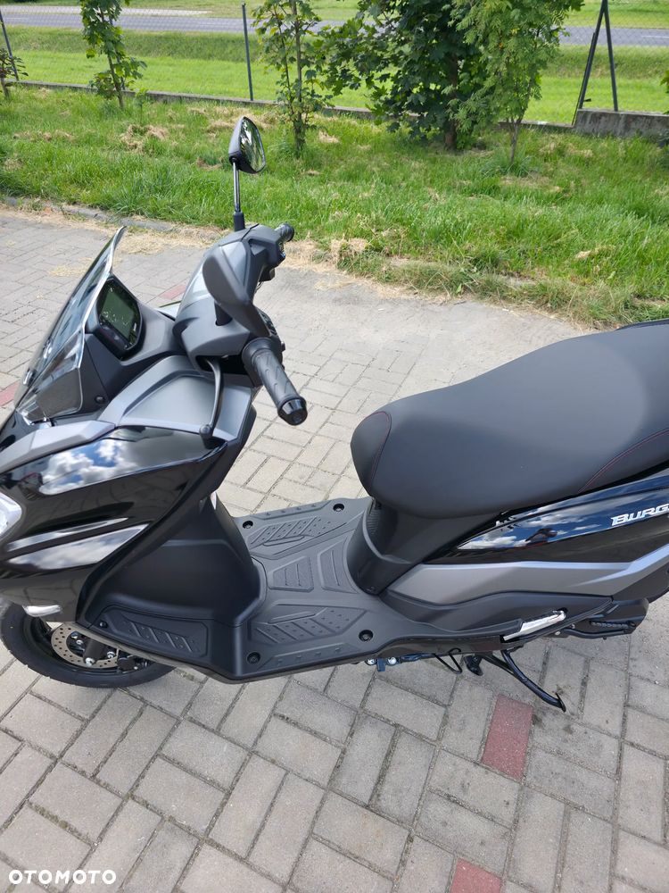 Suzuki Burgman - 5