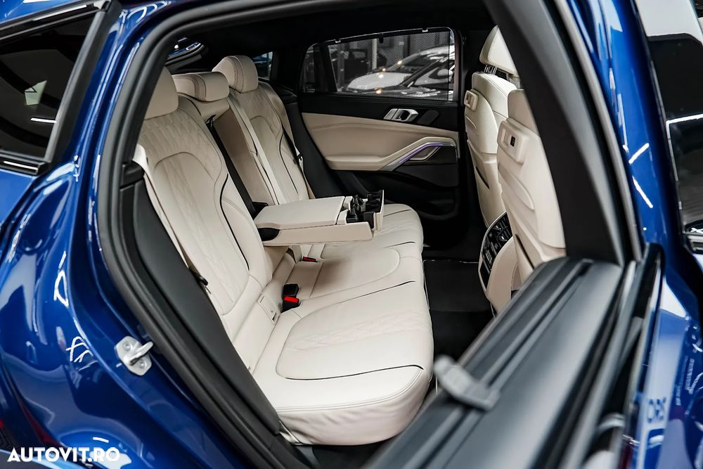 BMW X6 M M50i - 10