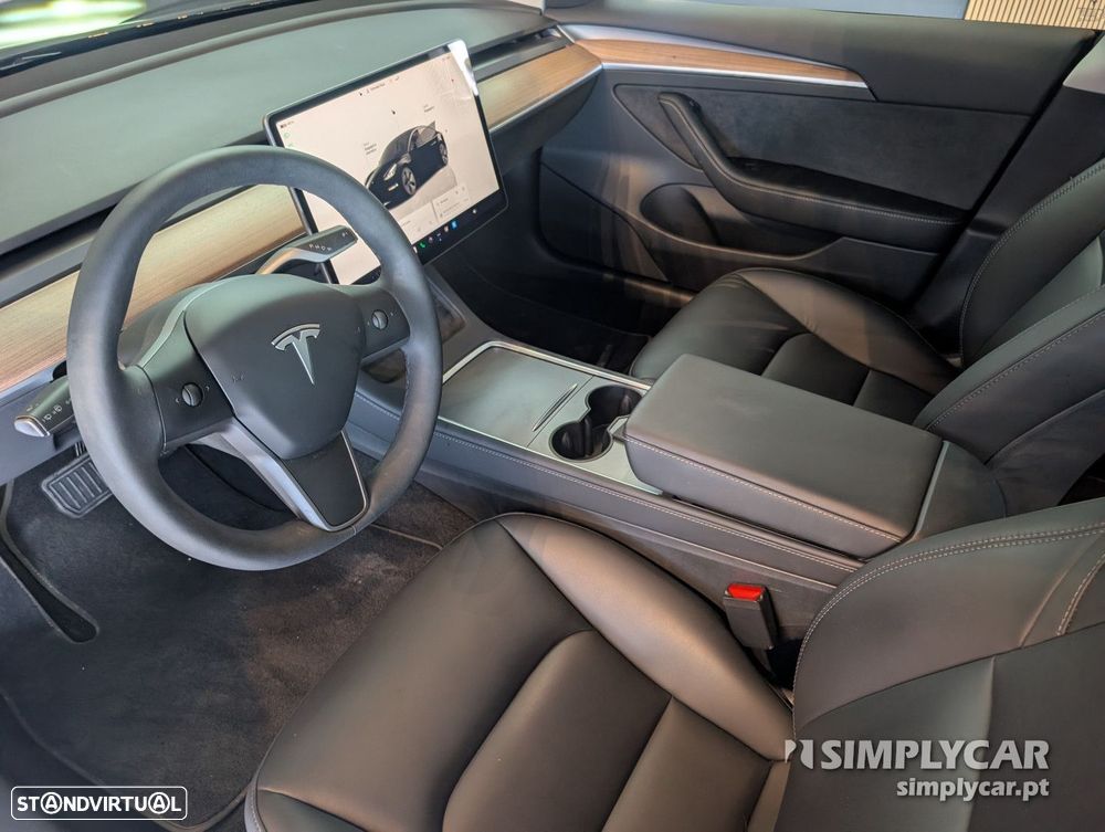 Tesla Model 3 - 6