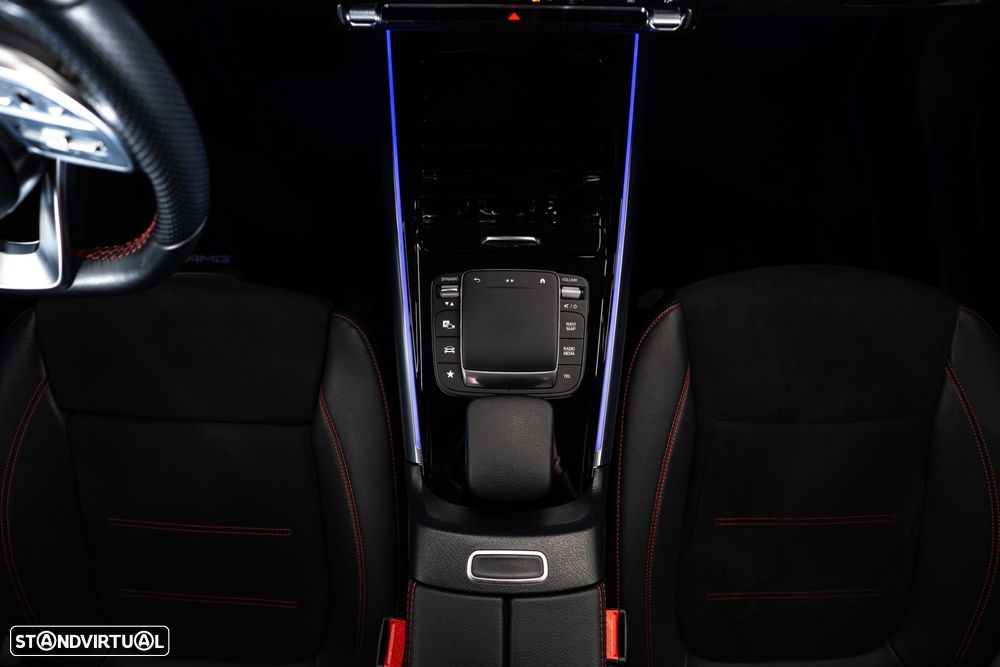 Mercedes-Benz GLA 250 e 8G-DCT - 36