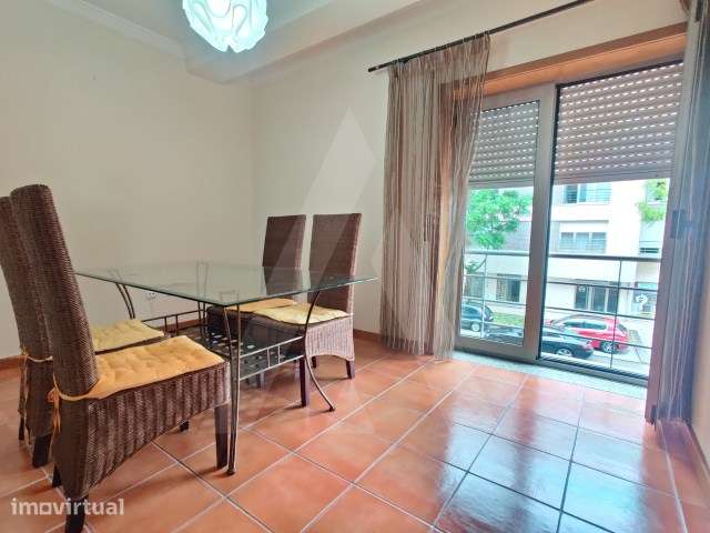 Apartamento T2  junto ao C.C. Glicínias - Grande imagem: 4/17
