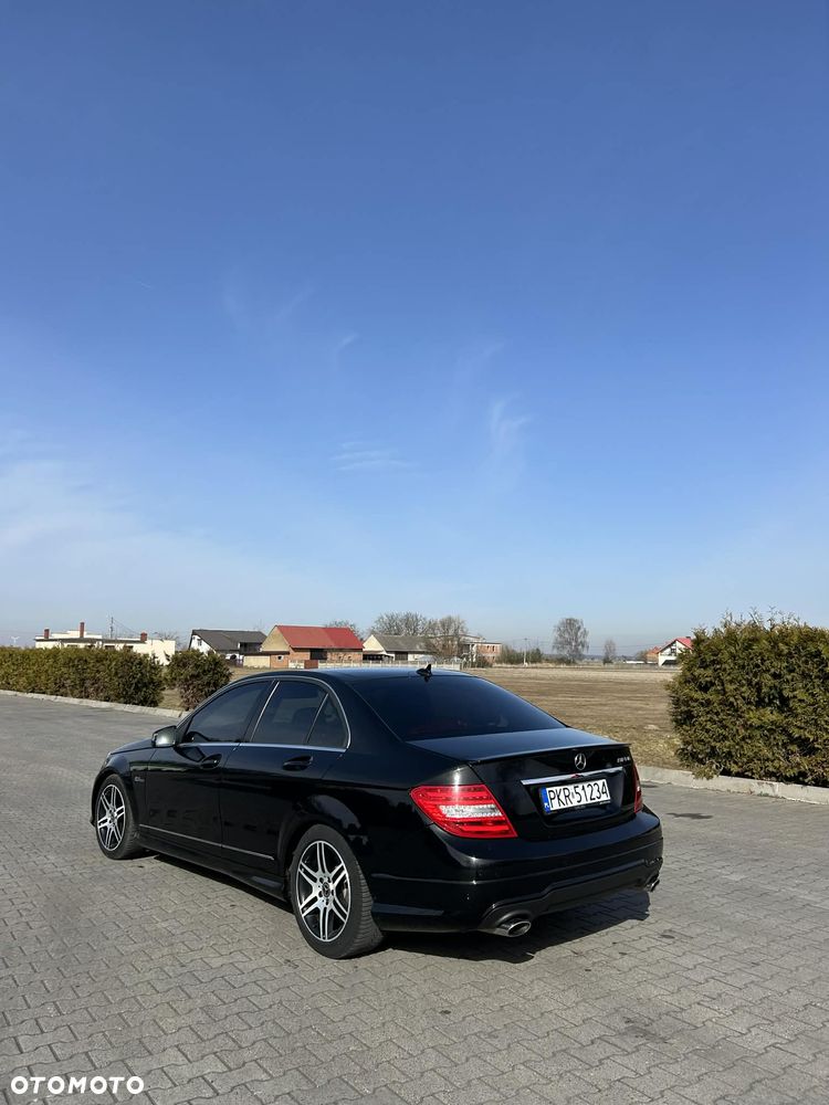 Mercedes-Benz Klasa C 220 CDI 4Matic 7G-TRONIC Avantgarde - 6