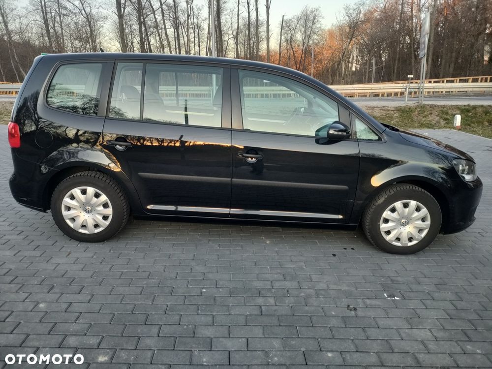 Volkswagen Touran - 5