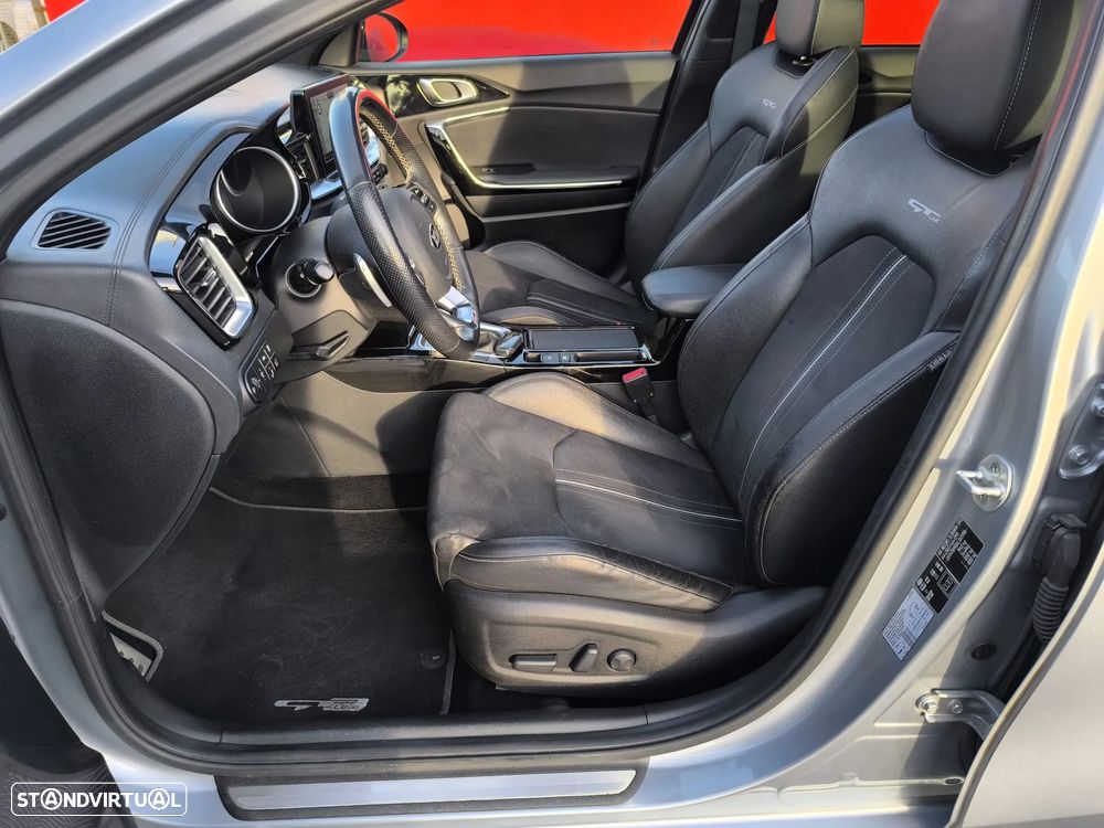 Kia Ceed 1.6 CRDi GT Line 7DCT - 23