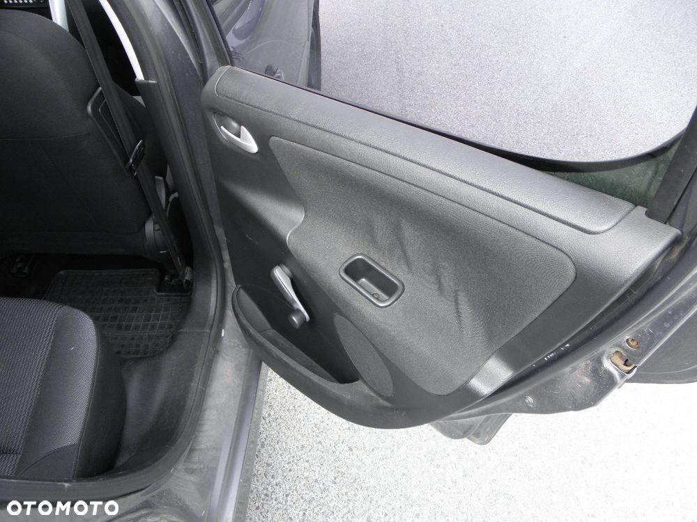 Peugeot 207 1.4 HDi Trendy - 19