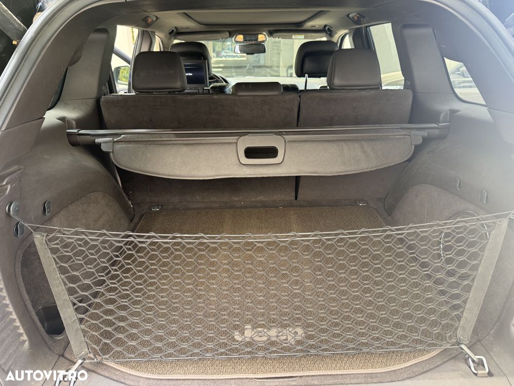 Jeep Grand Cherokee - 18
