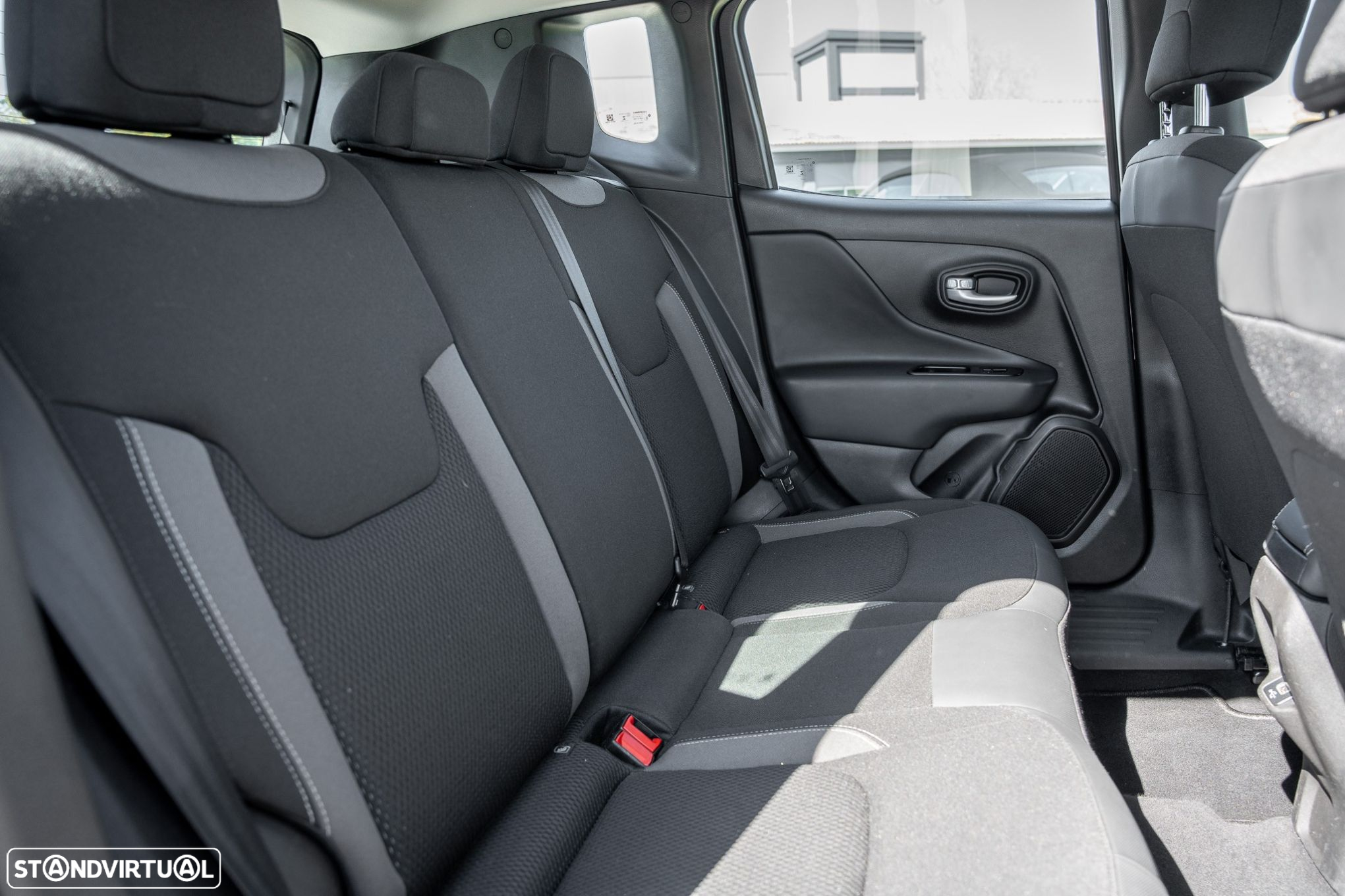 Jeep Renegade 1.5 TG e-Hybrid Longitude DCT - 20