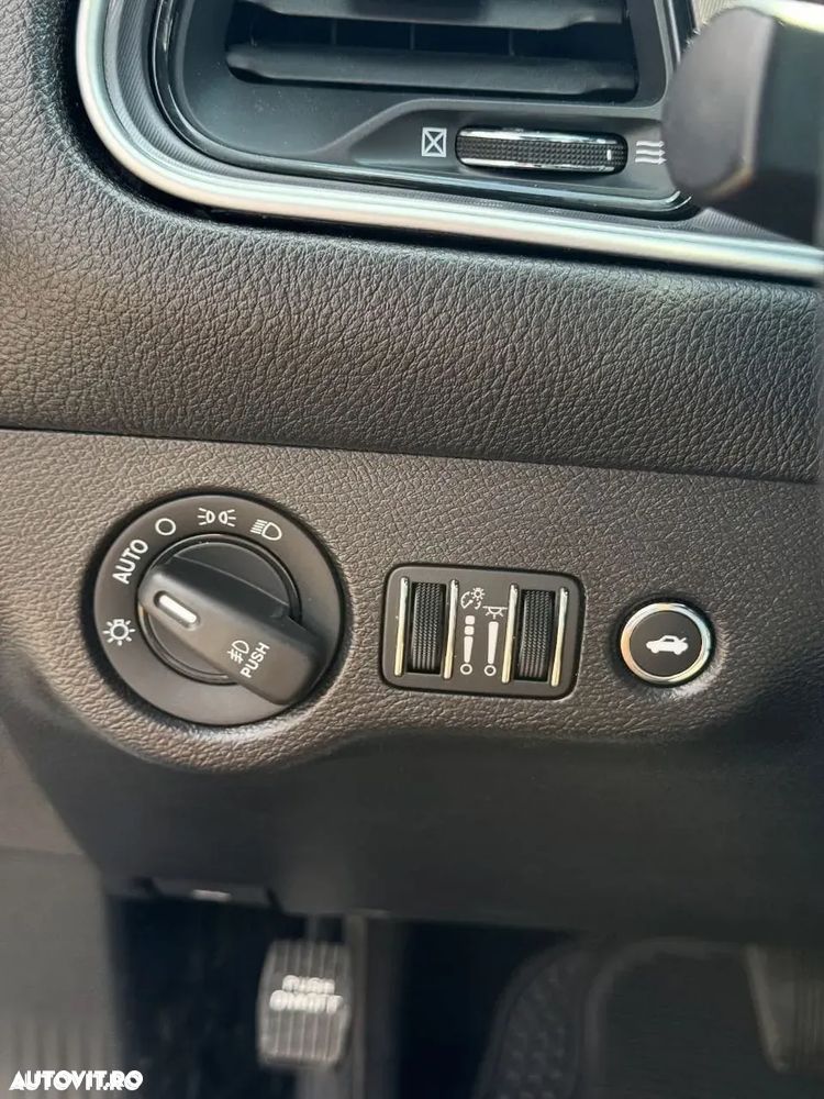 Dodge Challenger - 9