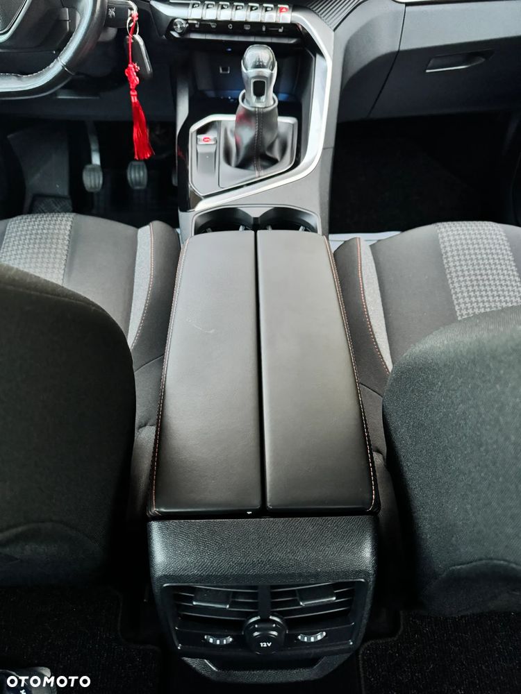 Peugeot 3008 PureTech 130 Stop & Start GPF Active - 32