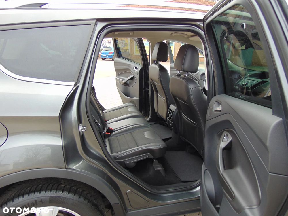 Ford Kuga 1.5 EcoBoost 2x4 Titanium - 19