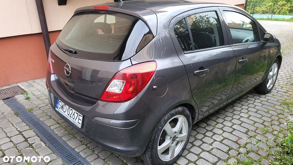 Opel Corsa 1.4 16V Cosmo - 22