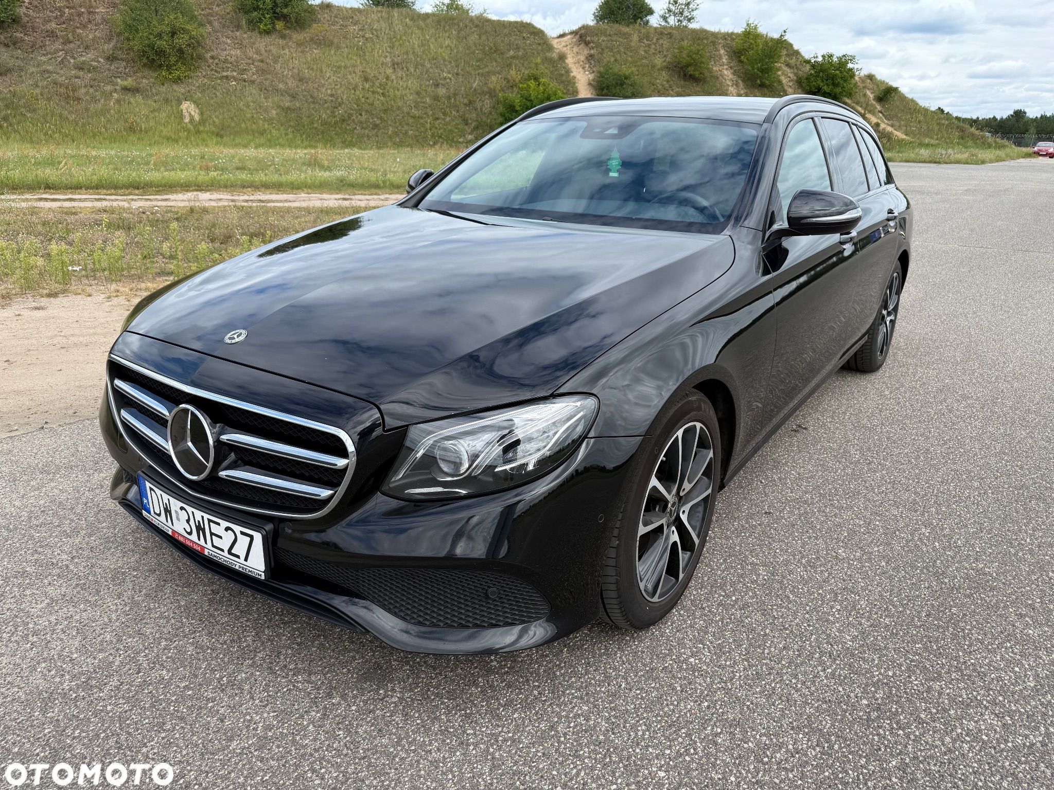 Mercedes-Benz Klasa E 220 d 4Matic T 9G-TRONIC Avantgarde - 1
