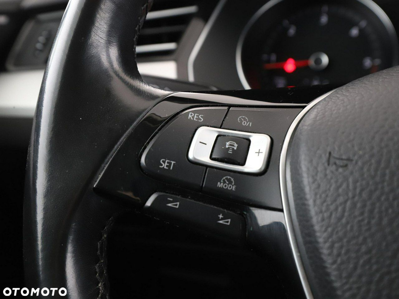 Volkswagen Passat - 28