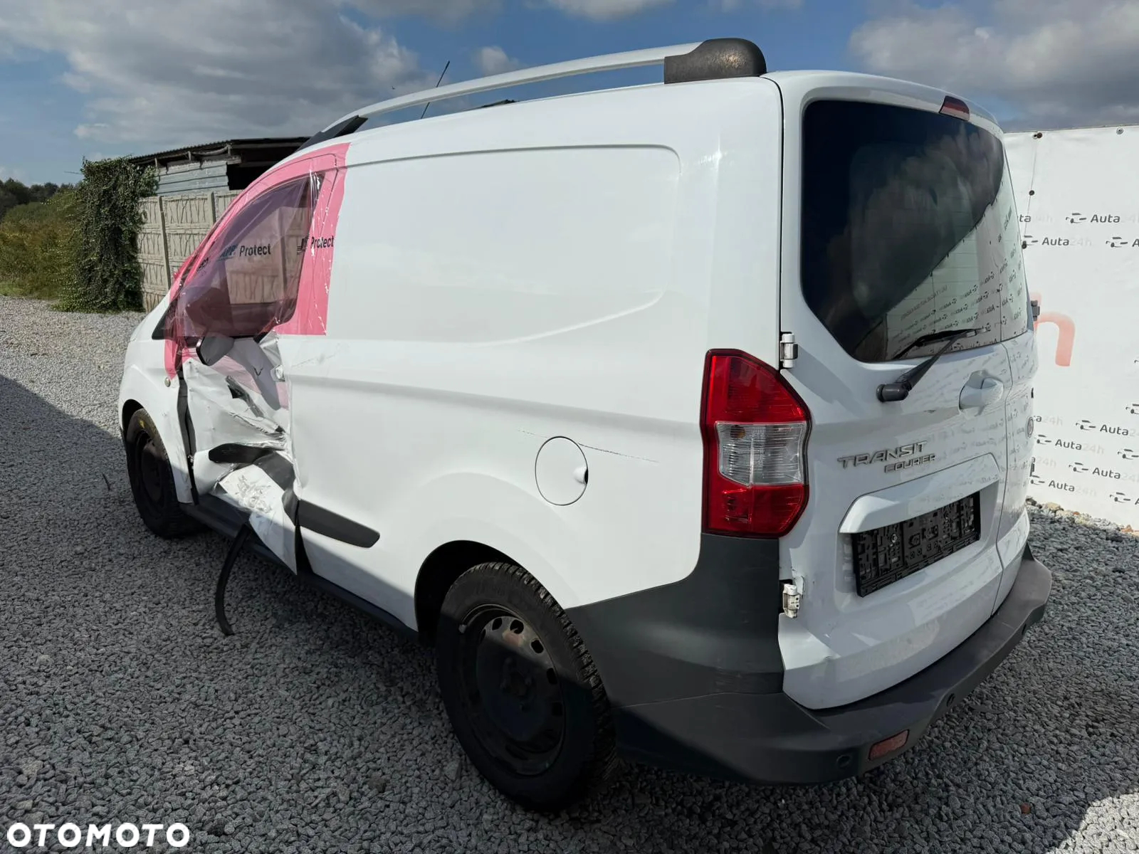 Ford Transit Courier - 6