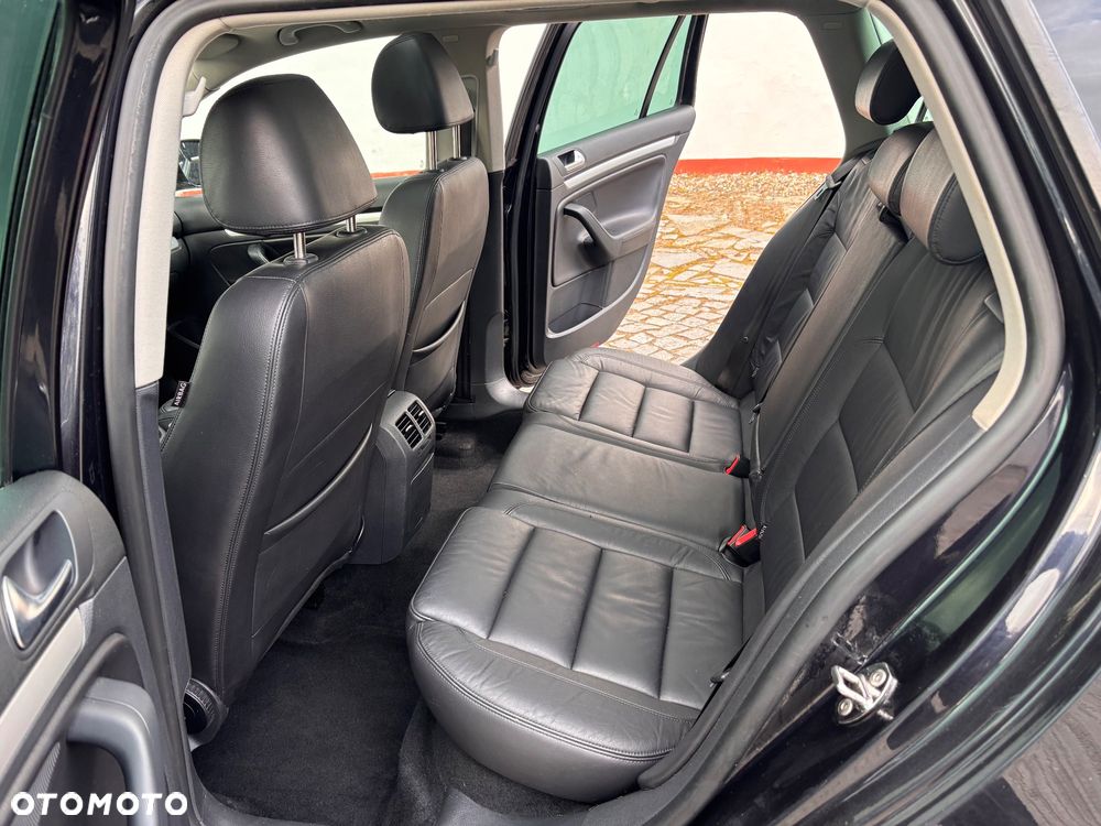 Volkswagen Golf 2.0 TDI DPF Highline - 8