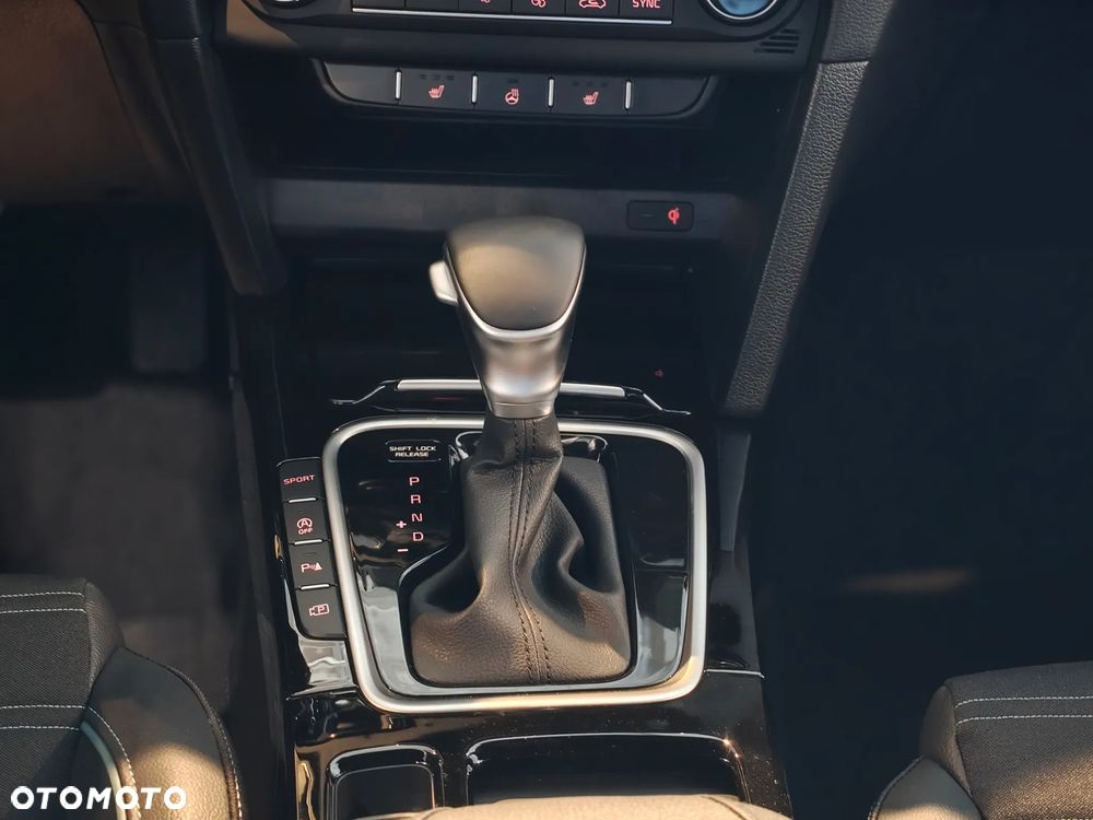 Kia XCeed - 10