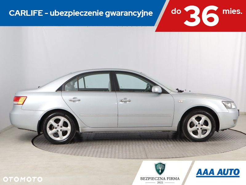 Hyundai Sonata - 7