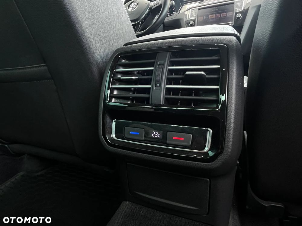 Volkswagen Passat 2.0 TDI BMT Highline DSG - 11