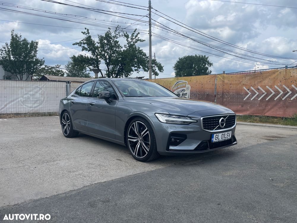 Volvo S60 T5 R-Design - 1