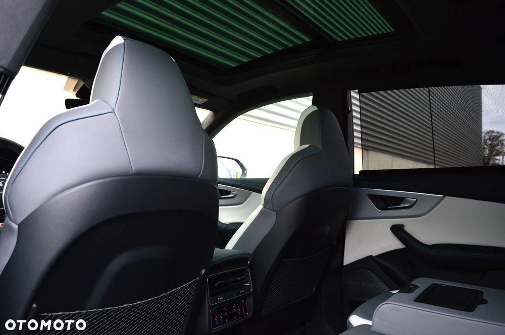 Audi SQ8 2025