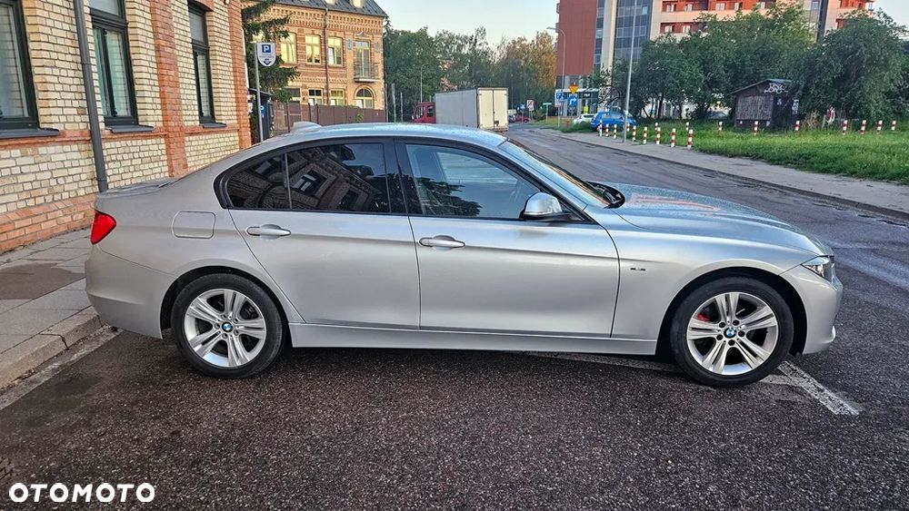 BMW Seria 3 318d Blue Performance Sport Line - 16