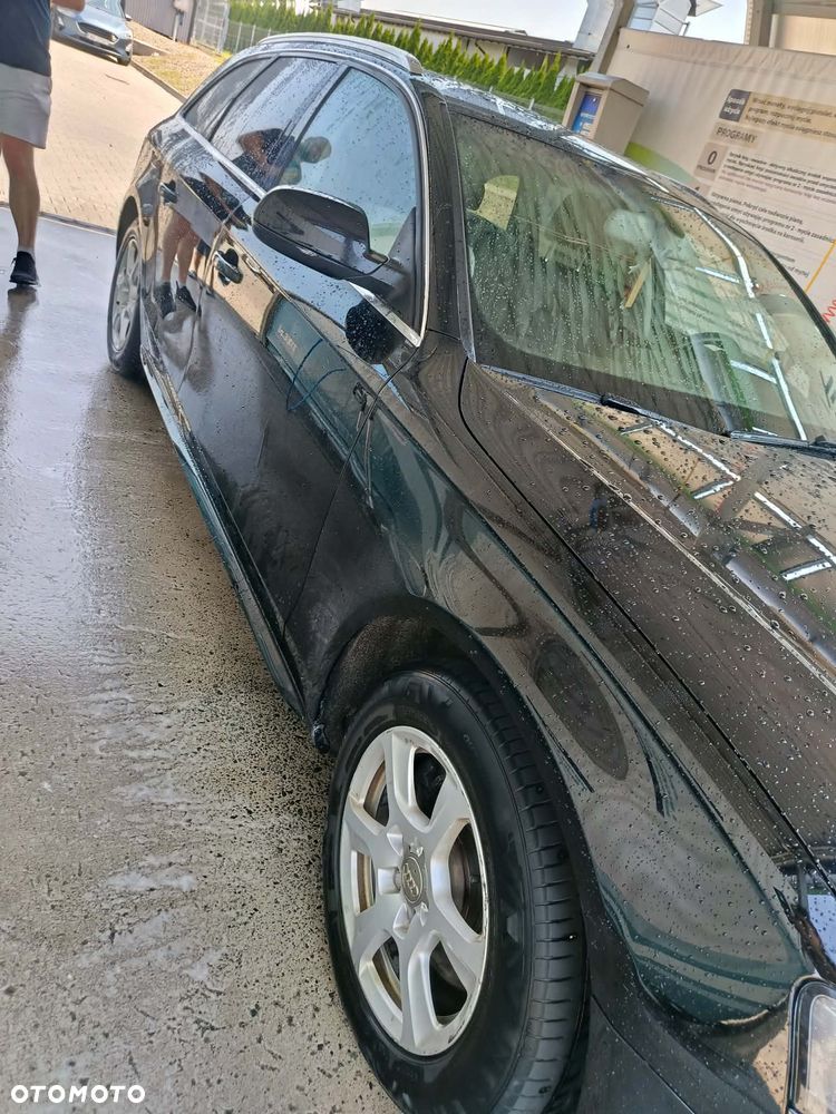 Audi A4 Avant 2.0 TDI Quattro - 9
