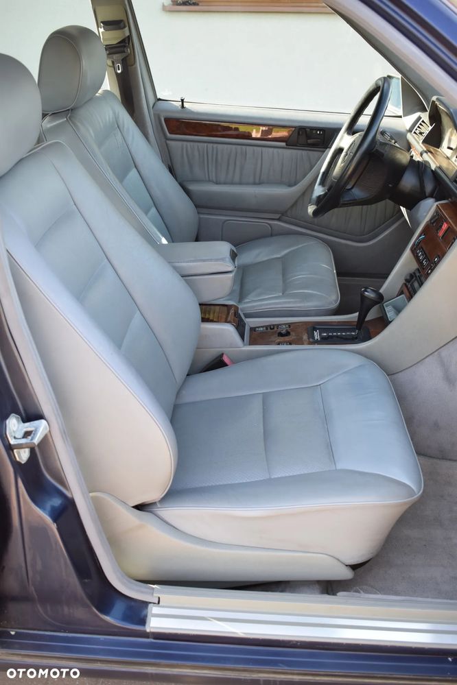 Mercedes-Benz Klasa E 420 Elegance - 32