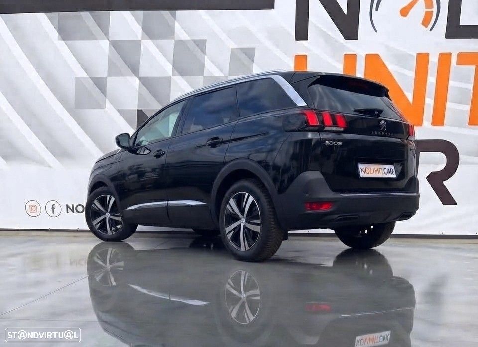 Peugeot 5008 2019 photo 3