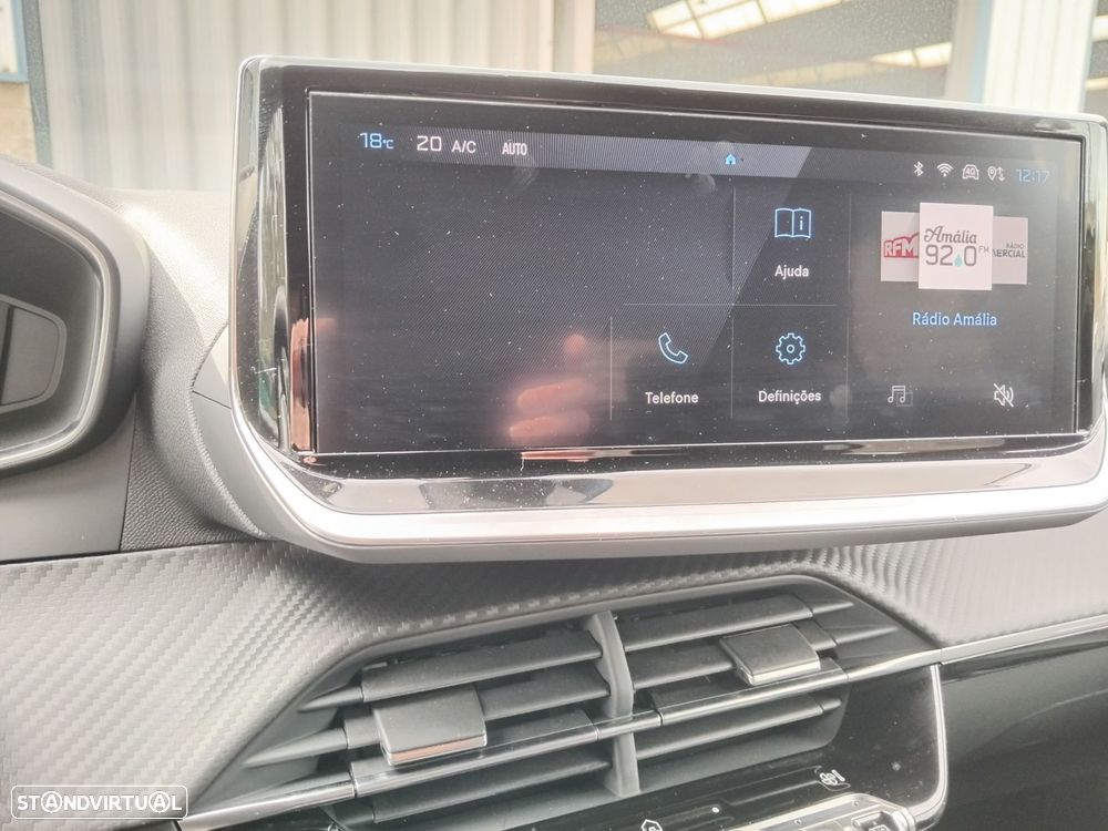 Peugeot 2008 1.2 PureTech Allure - 24