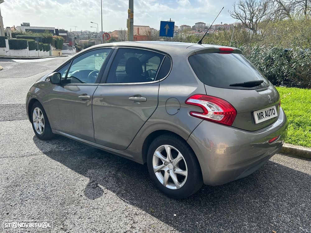 Peugeot 208 1.4 HDi SE Style - 15