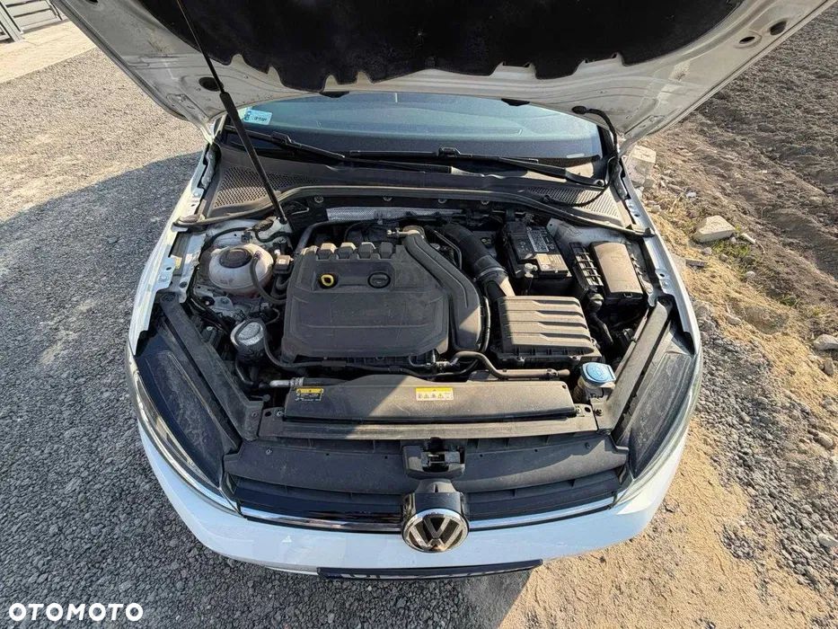 Volkswagen Golf 1.5 TSI BMT Evo Comfortline DSG - 4