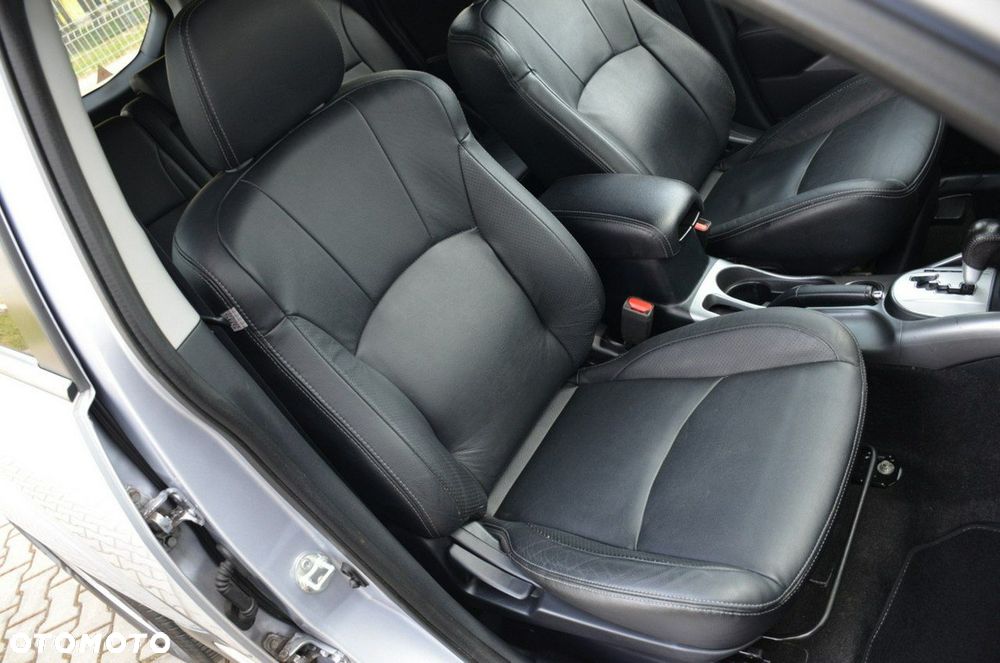 Mitsubishi Outlander - 26