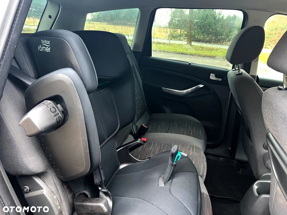 Ford Focus C-Max ver-2-0-tdci-titanium - 12