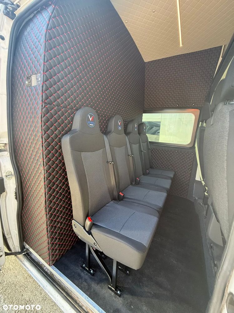 Maxus Deliver 9 - 22