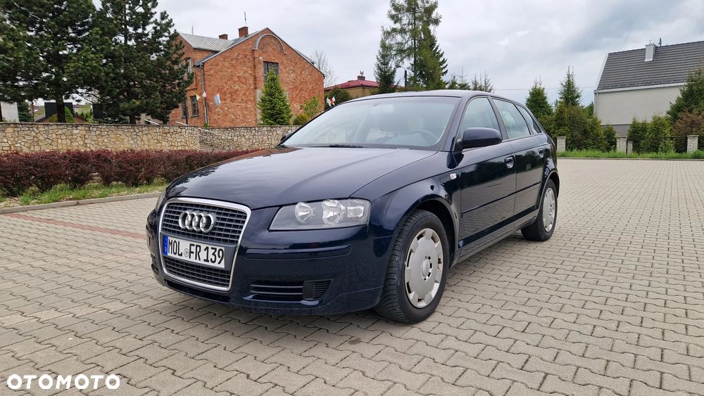 Audi A3 Sportback 1.6 Attraction - 4