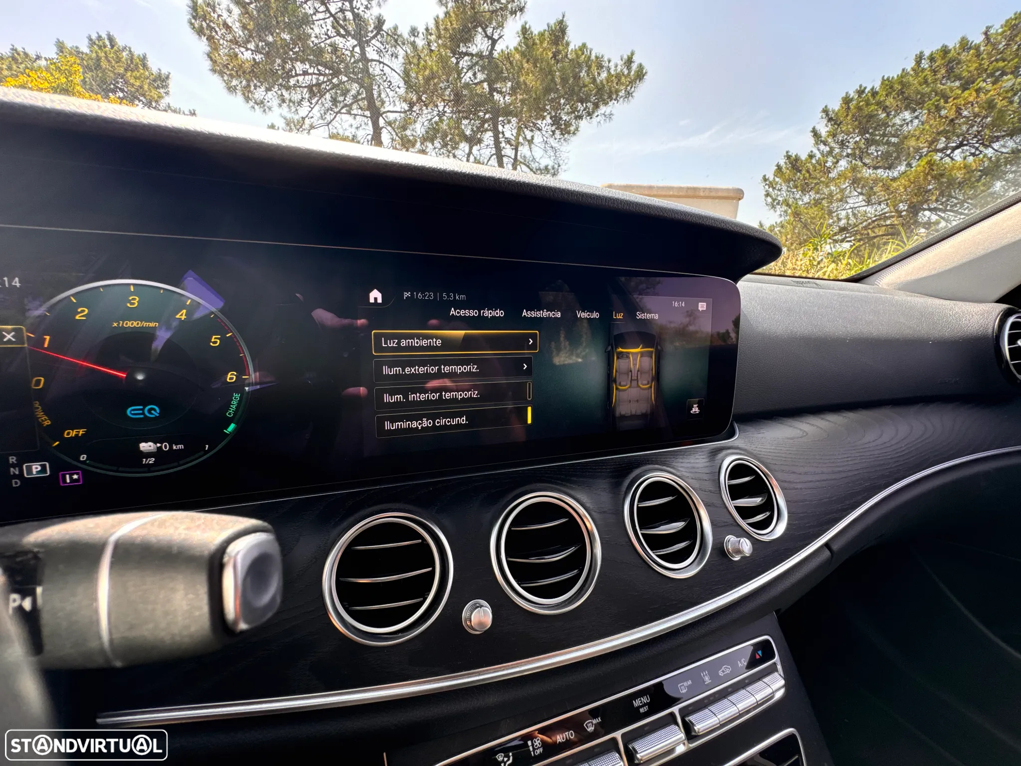 Mercedes-Benz E 300 de 4Matic T 9G-TRONIC Avantgarde - 32