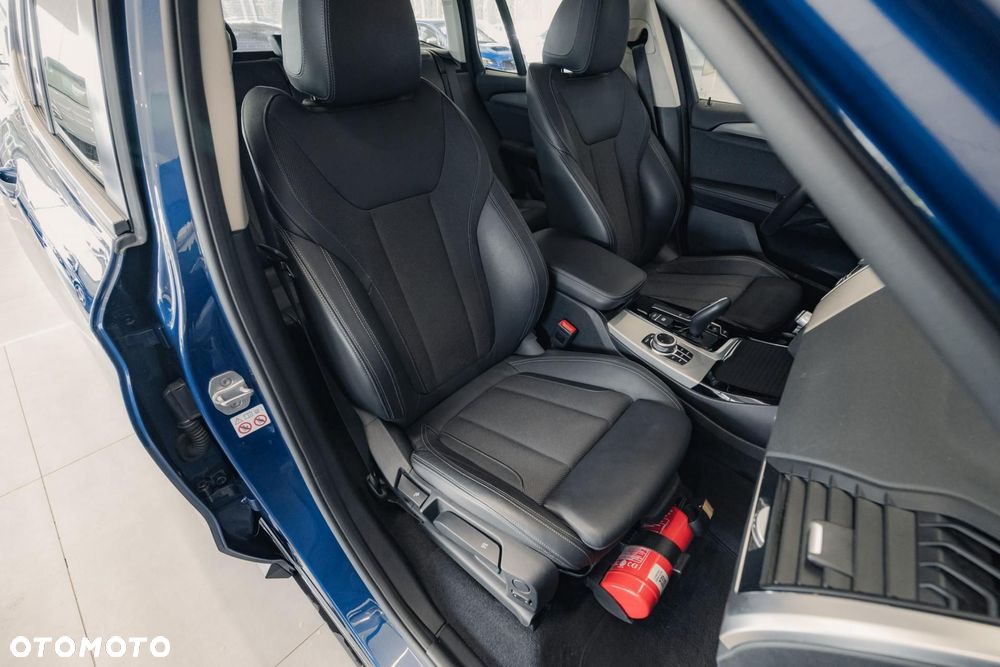 BMW X3 xDrive20d MHEV Advantage - 16