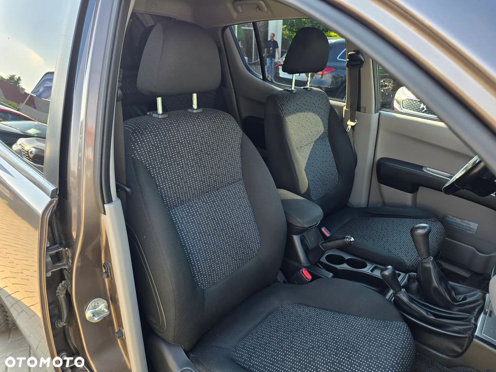 Mitsubishi L200 - 15