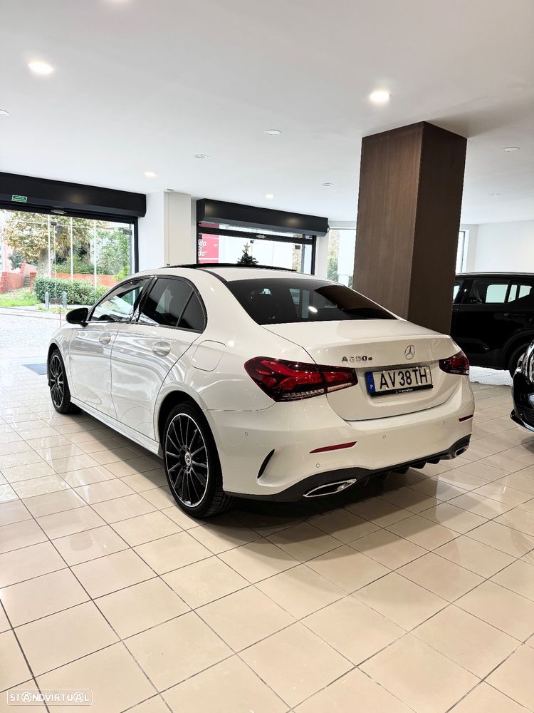 Mercedes-Benz A 250 Limousine e AMG Line - 3