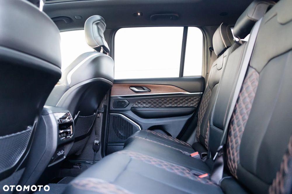 Jeep Grand Cherokee - 14