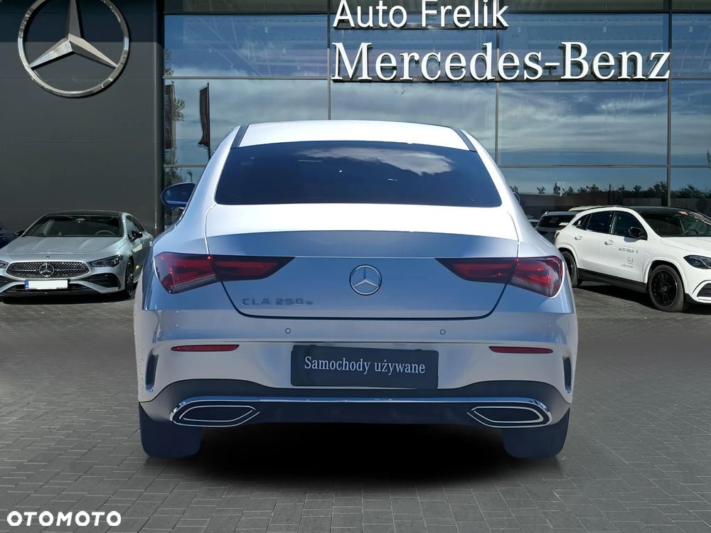 Mercedes-Benz CLA 250 e PHEV AMG Line 8G-DCT - 5