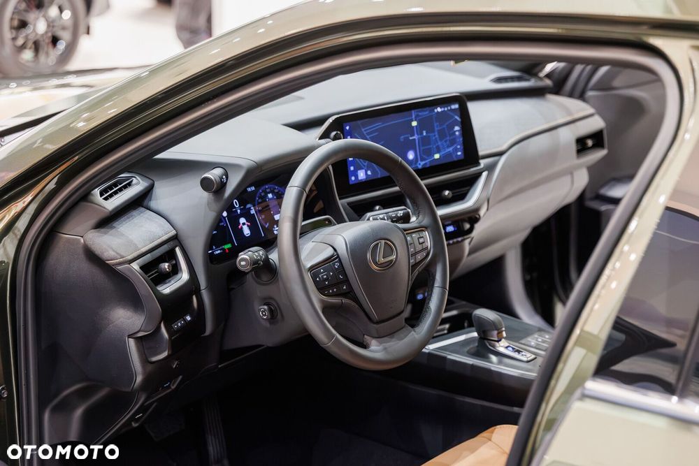 Lexus UX 300h F Sport Design - 36