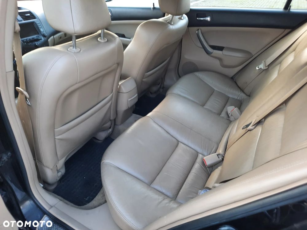 Honda Accord 2.0 Executive - 7