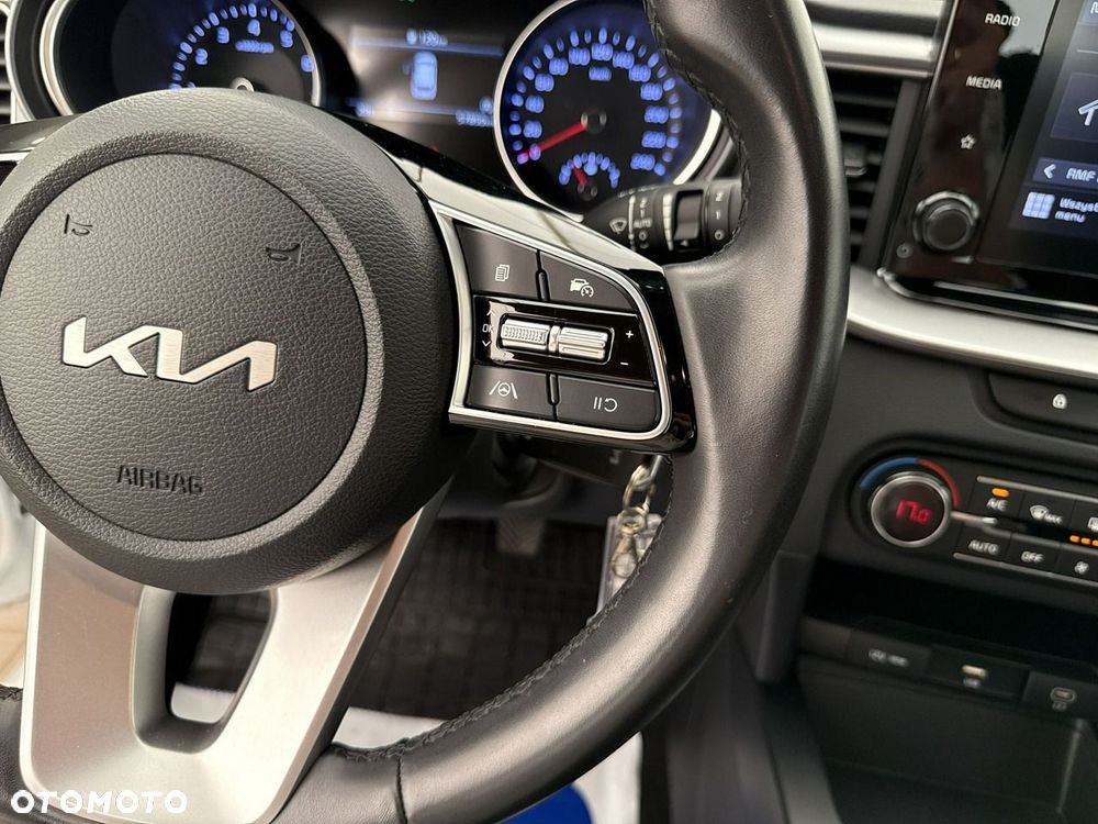 Kia Ceed - 26