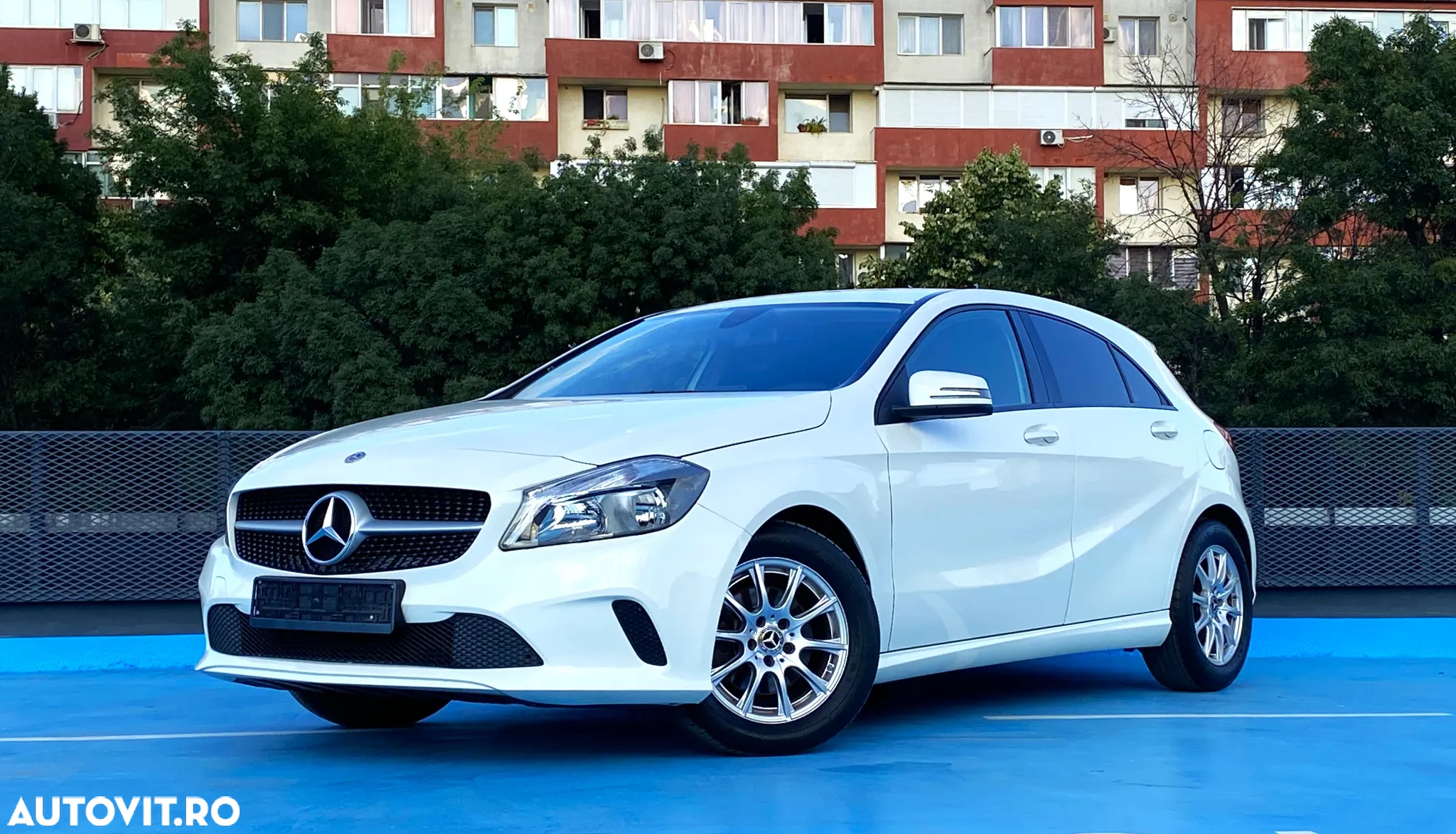 Mercedes-Benz A - 10