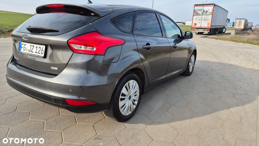 Ford Focus 1.0 EcoBoost Start-Stopp-System TREND - 4