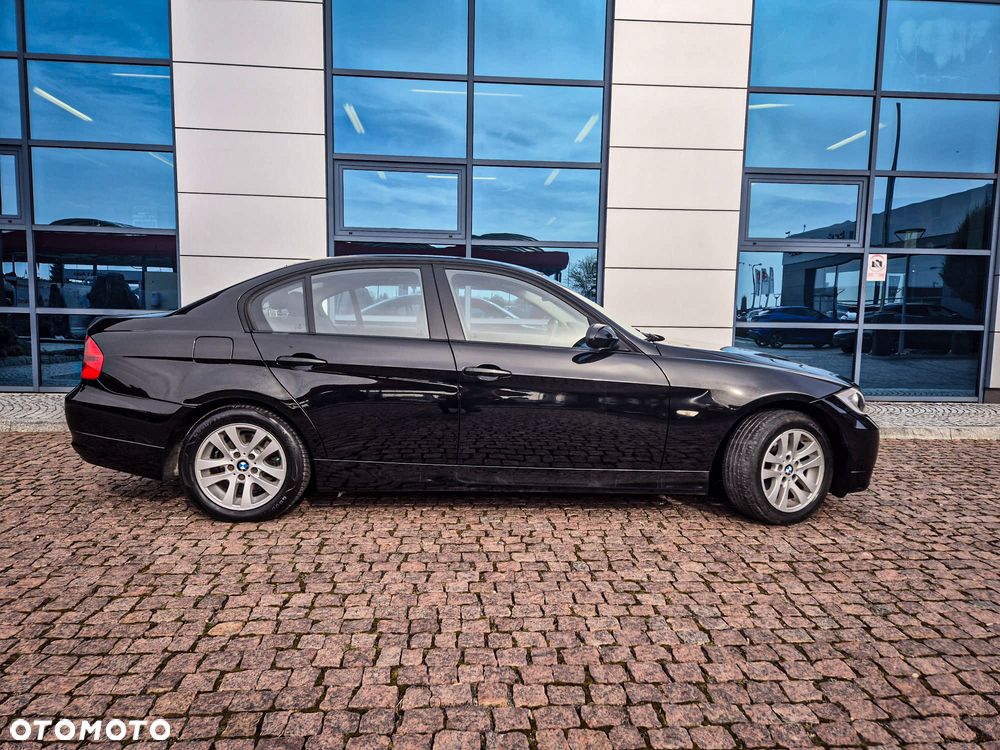 BMW Seria 3 320i - 11